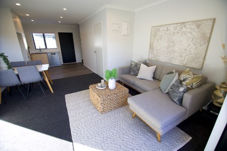 Modern, two bedroom townhouse in Frankton. - Photo 2