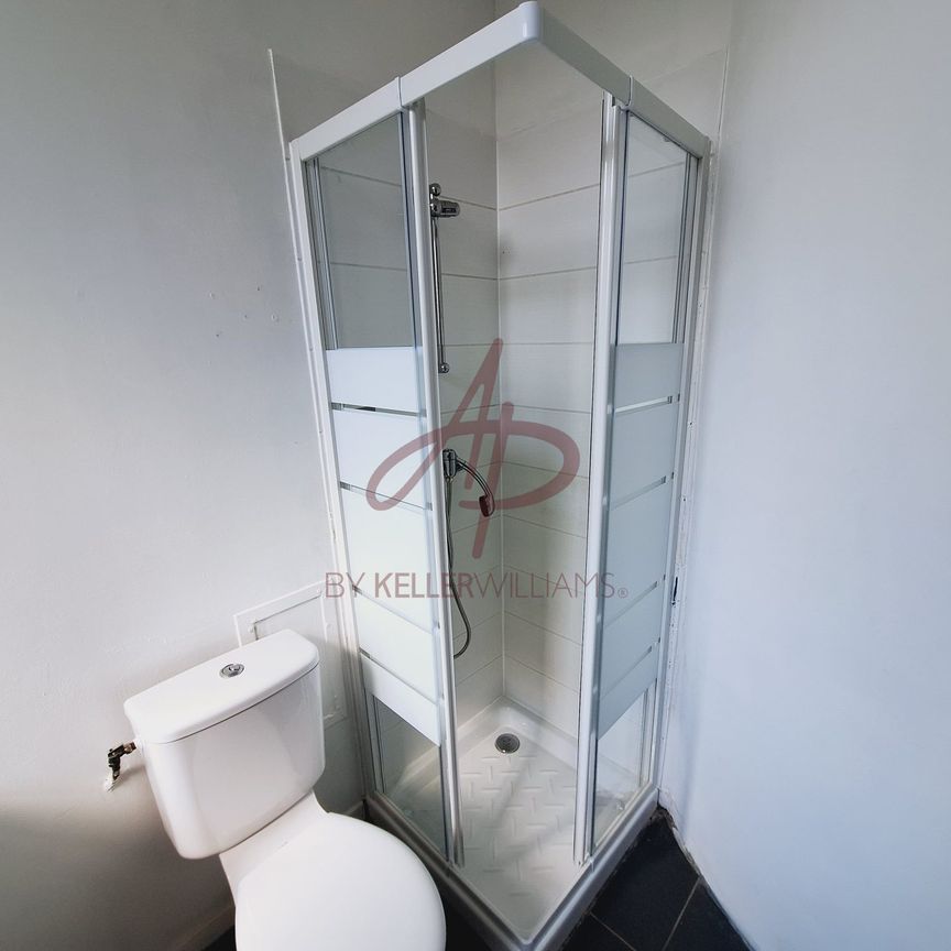 Location Appartement 1 pièce 15m² ROUBAIX 59100 - Photo 1