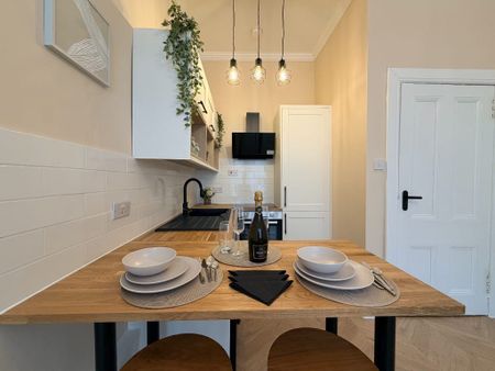 Dumbarton Road, 1/2, Glasgow, Thornwood, G11 6RA - Photo 2