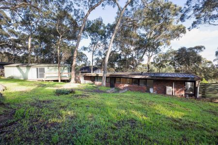 4 Hebden Street, Greensborough VIC 3088 - House For Rent | Domain - Photo 5