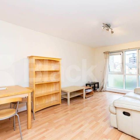 2 bed 2 bath within a modern new build minutes to a Caledonian road tube - Photo 1
