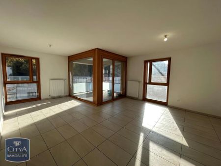 Appartement à louer 4 pièces 82.59m² - Photo 2