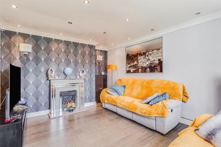 Victoria Grove, Wakefield - Photo 2