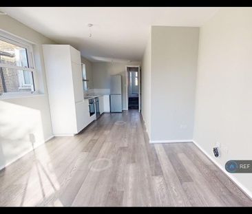 3 bedroom maisonette to rent - Photo 1