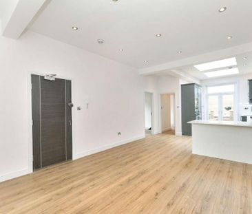 3 bedroom ground floor flat to rent - Photo 4