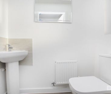 Vitellius Close - Photo 5