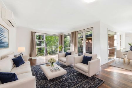 10 Leeds Place, - Photo 2