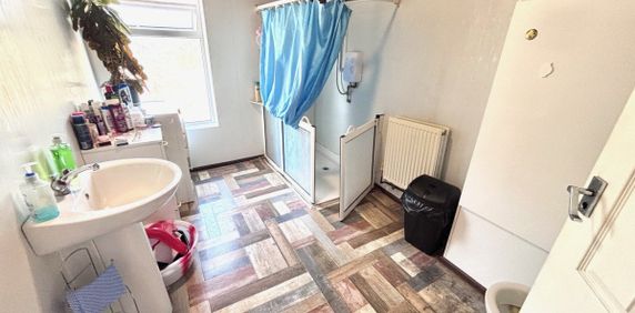 Sharp Street - Photo 2