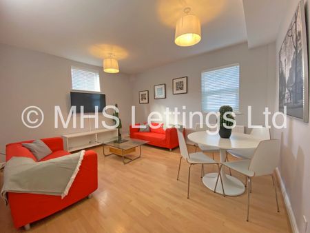 4 Bedroom End Terraced House for rent in Granby Street - Photo 3