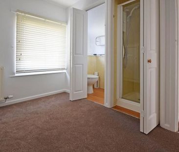 3 bedroom detached house to rent - Photo 4