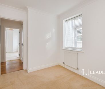 2 bedroom apartment to rent Burnaby Road, Bournemouth, Dorset, BH4 - Photo 2