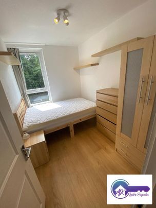 1 Bedroom Room in Flat Share To Rent - Photo 1