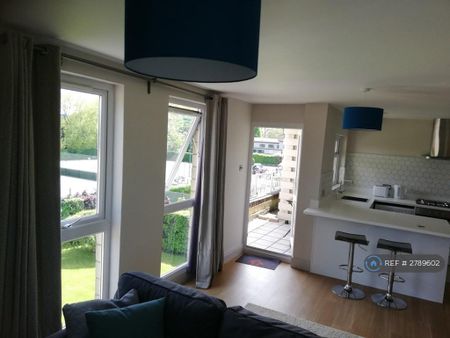 2 bedroom flat to rent - Photo 3