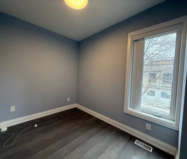 For Lease - 11 Baden Street, Toronto, Ontario - Photo 6