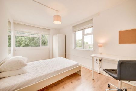 3 bedroom flat to rent - Photo 5