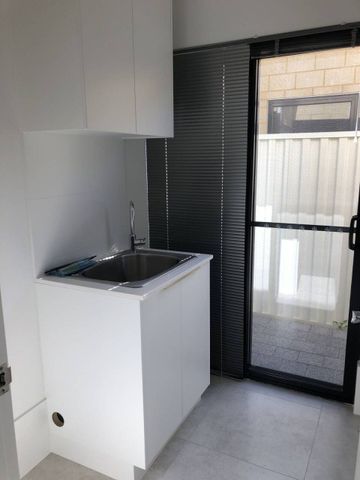 High Quality Executive Unit for Lease - Photo 3