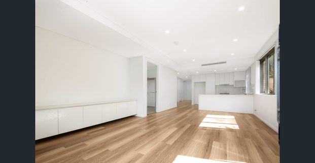 Modern Apartment Living in Castle Hill - Photo 1