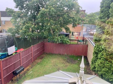 Roveley Court, Milton Keynes, Stony Stratford - Photo 4