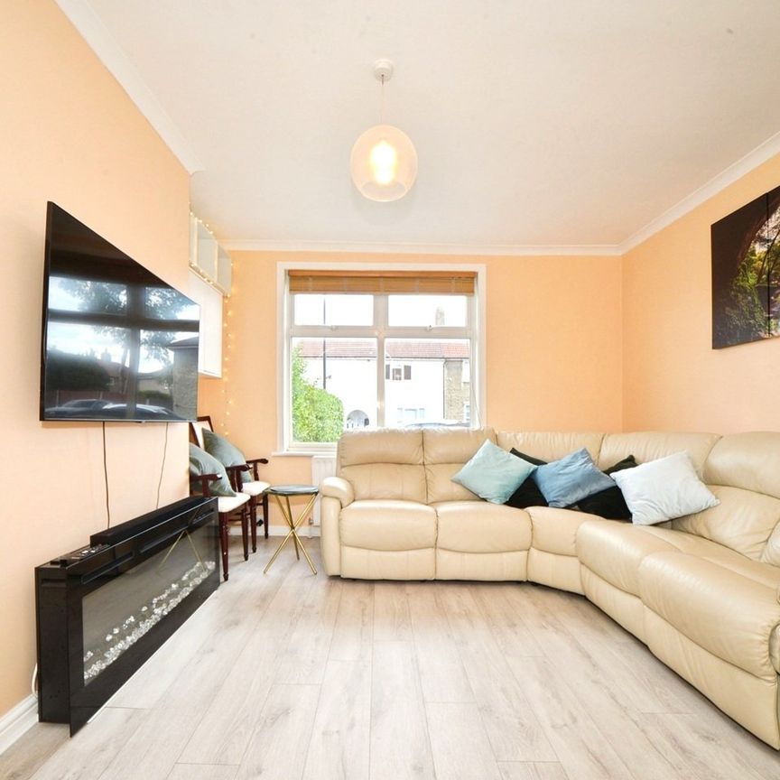 2 Bed Terraced House, Lamerock Road, BR1 - Photo 1