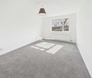 Stratton Close, Edgware, HA8 - Photo 6