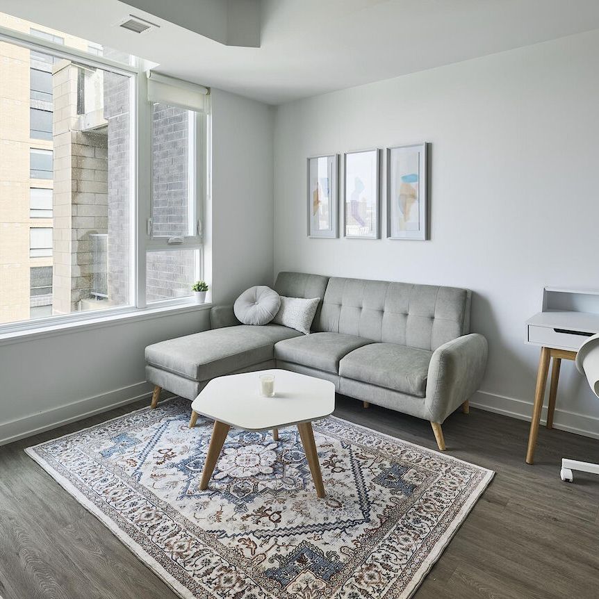 90 Champagne, Hintonburg - Mechanicsville, Ottawa, ON - Photo 1