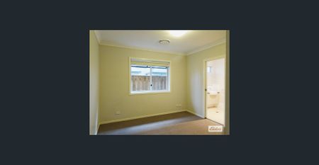 Comfortable 4 Bedroom Family Home - Photo 3