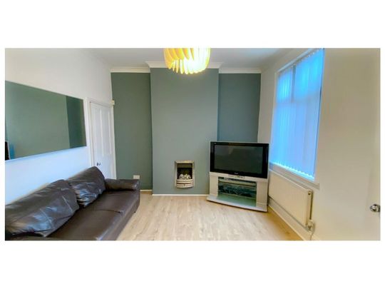 4 bedroom house to rent - Photo 1