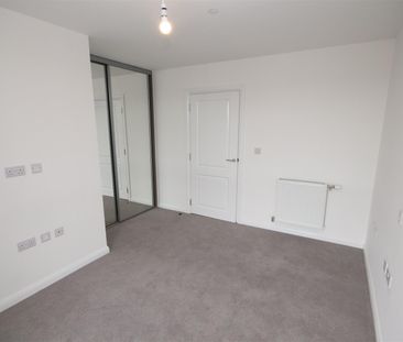 1 bedroom Apartment to let - Photo 6