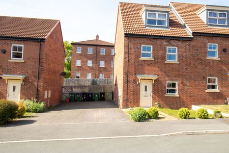 4 Bedroom - Photo 5