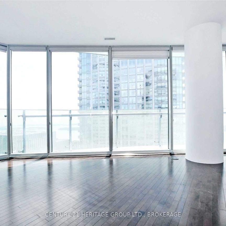 For Lease - 12 York Street Unit# 5202, Toronto, Ontario - Photo 1