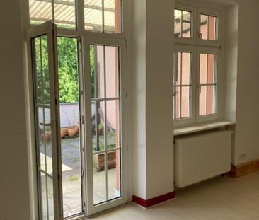 1-2 Zimmer-Wohnung in exponierter Lage mit grosser Terrasse - Photo 1