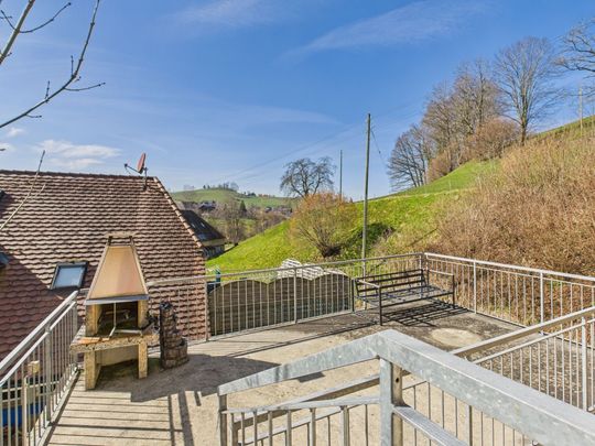 Wohnen und Arbeiten: Eindrucksvolle Maisonette-Wohnung mit grosser Gewerbefläche - Foto 1