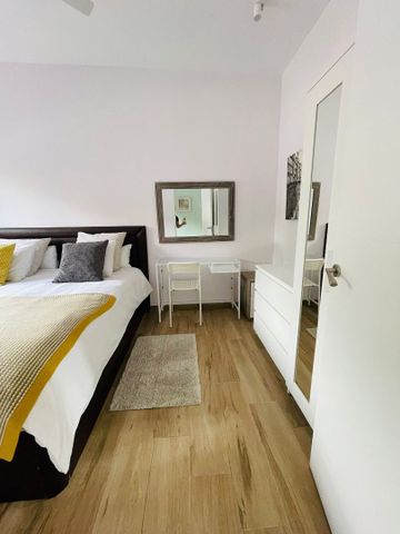 Piso de alquiler en Calle Aeronave, Timón - Photo 2