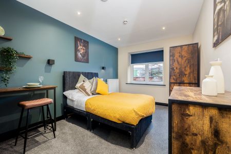 Crown House, Nuneaton, CV11 4BX - Photo 3