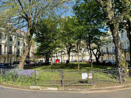 1 Bed Flat, Powis Road, BN1 - Photo 5