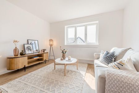 3 bedroom semi-detached house to rent - Photo 5