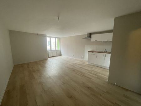 Location Appartement 2 pièces 42m² BRIOUDE 43100 - Photo 2