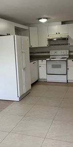 2BR/1BA nice and bright unit for rent - Photo 3