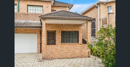 Modern 1-Bedroom Granny Flat in Prime Brighton-Le-Sands Location - Photo 4