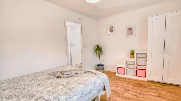 4 Bed 2.5 Bath - Photo 1