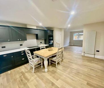 Hampton Mews, Havenstreet, Ryde, Isle Of Wight, PO33 - Photo 6