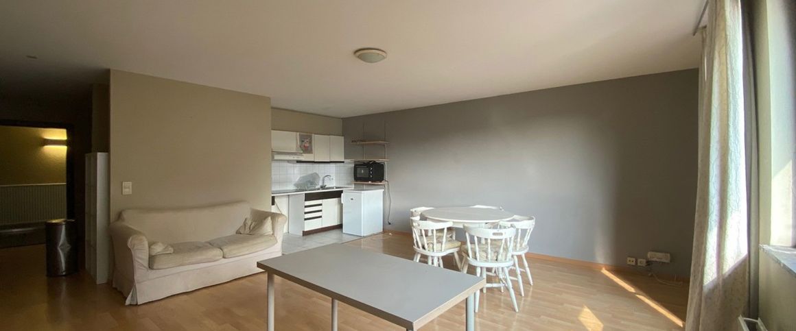 Beautiful unfurnished studio for rent in downtown Louvain-la-Neuve - Foto 1