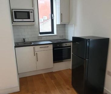 1 bedroom flat to rent - Photo 2