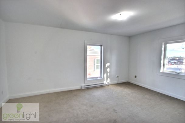 Top floor 87, st george street, Moncton, NB, E1C 1T2, Canada - Photo 1