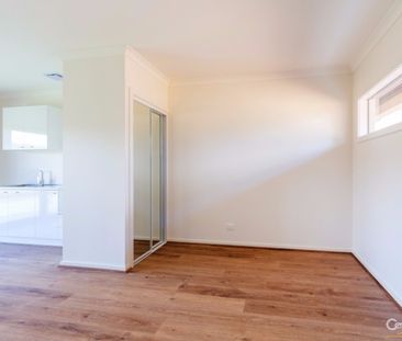 Spacious Studio Apartment - Photo 6