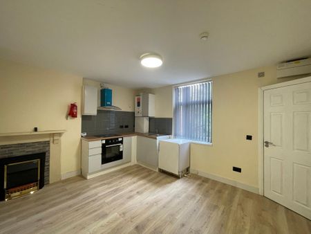 1 bedroom flat to rent - Photo 2