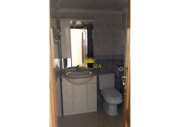 THREE-BEDROOM APARTMENT – ALMORADÍ