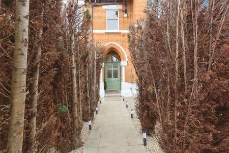 Mount Park Crescent, Ealing, W5 2RR - Photo 5