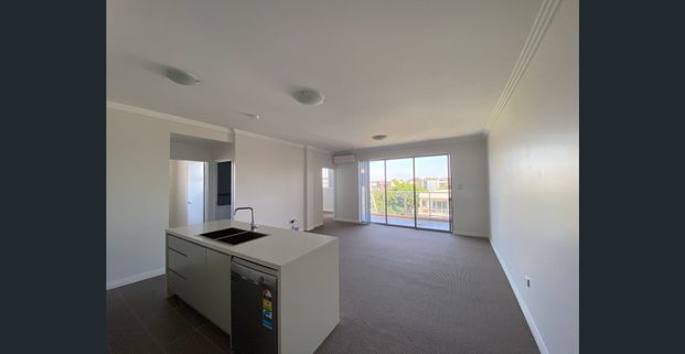 Near New top level skyline view 2bedrooms 2 bathrooms for rent only $700 per week - Photo 1