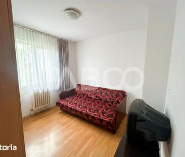 Apartament 60 mpu 3 camere cu balcon si pivnita in zona Mihai Viteazu - Photo 2